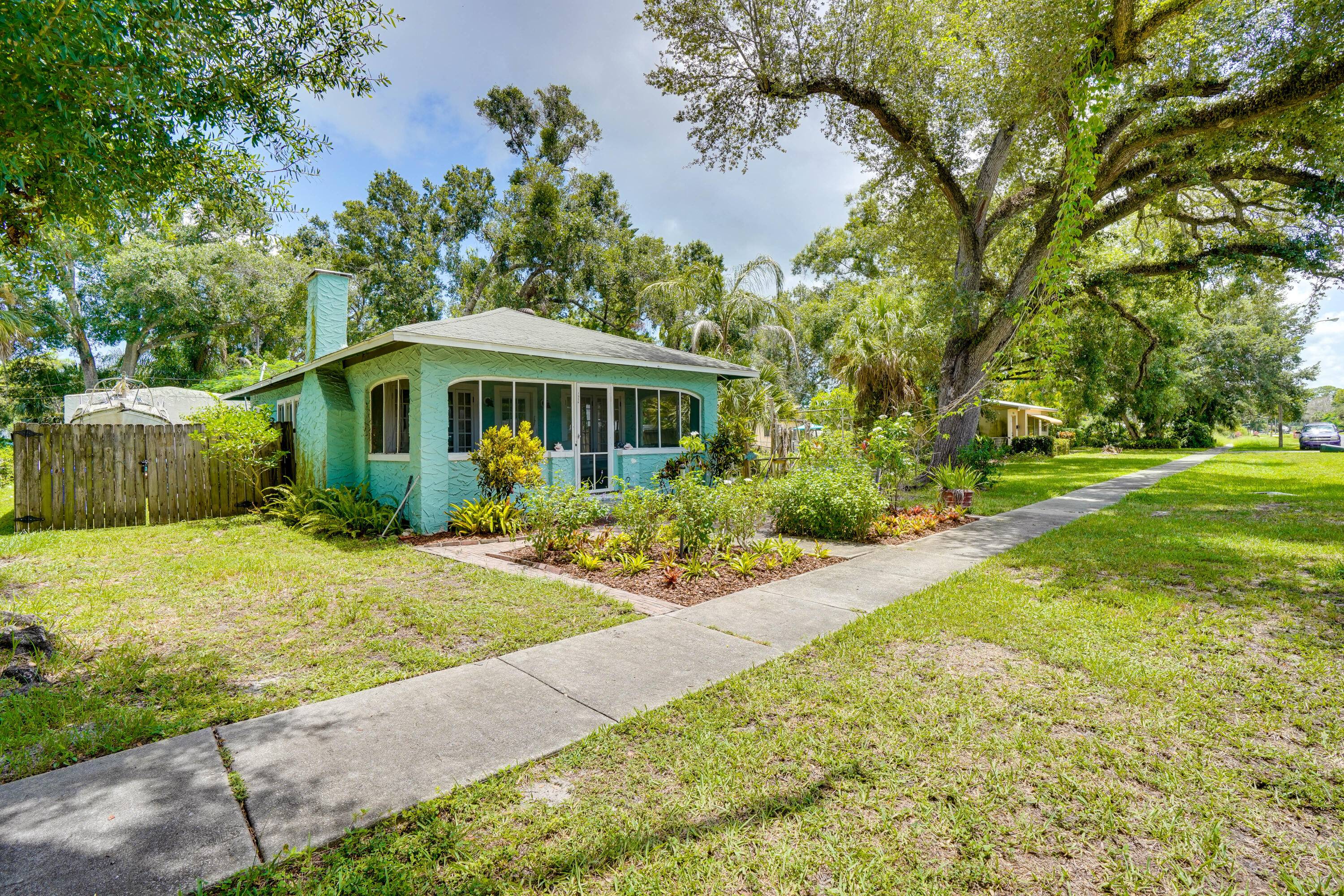 Charming 1920's bungalow in the heart of Vero Beach.