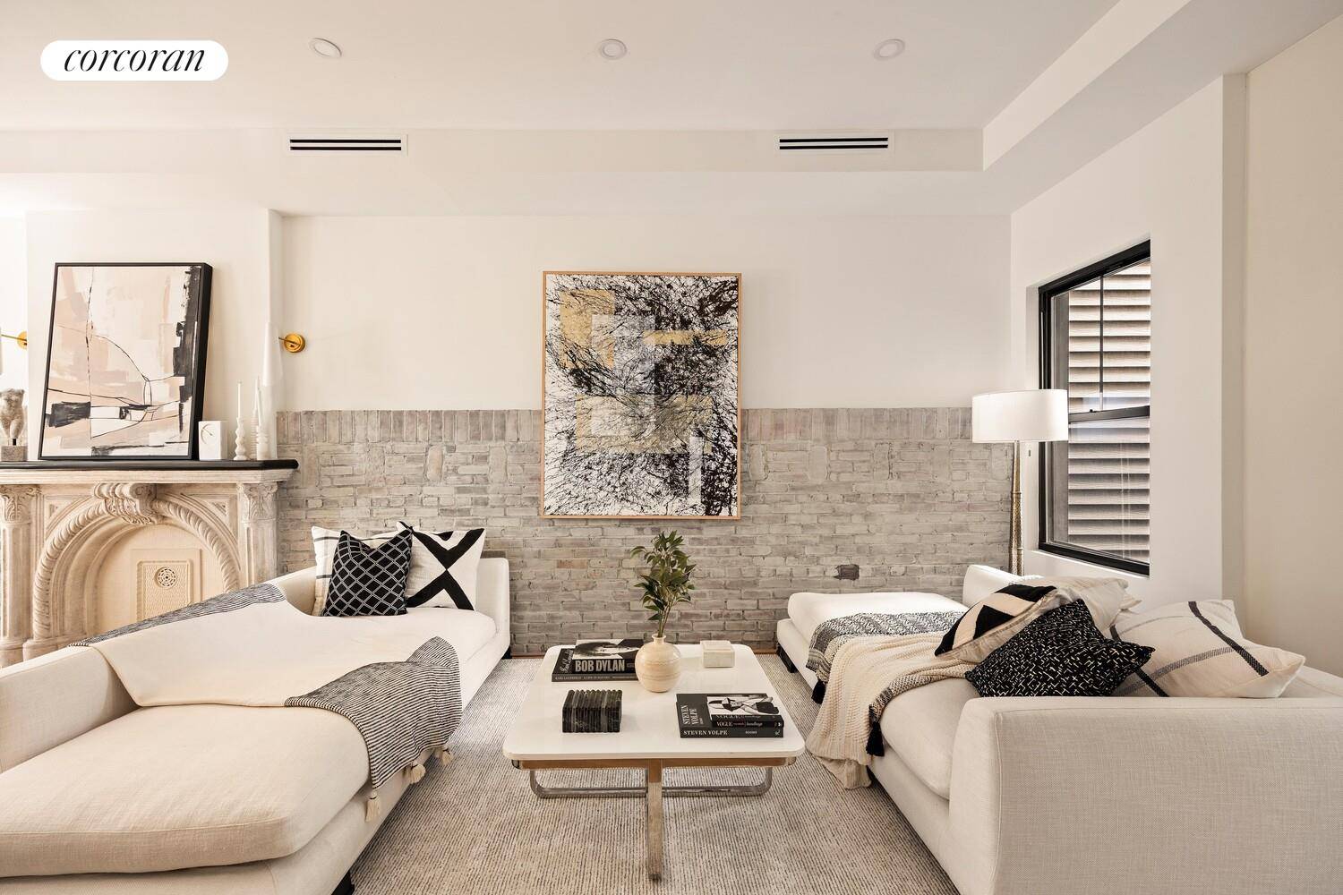 Own a charming and mint condition 1 family townhouse for less than the price of a condo, and enjoy all the perks of being the master of your own domain, ...