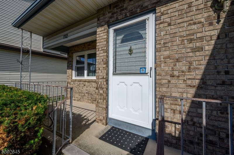 Home Sweet Home ! Beautiful 4 Bed 2.