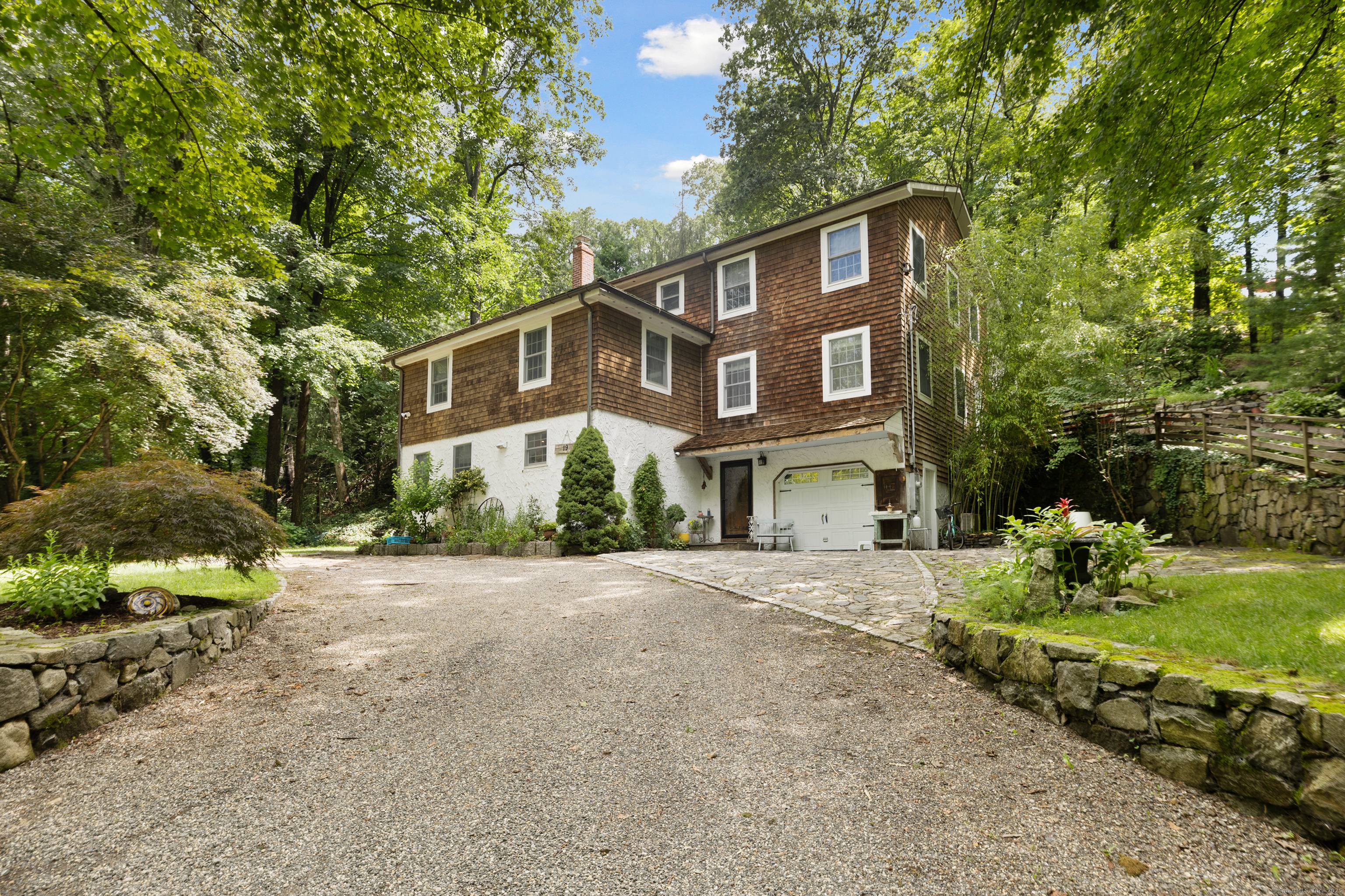 Charming Colonial in Prime Wilton Location !