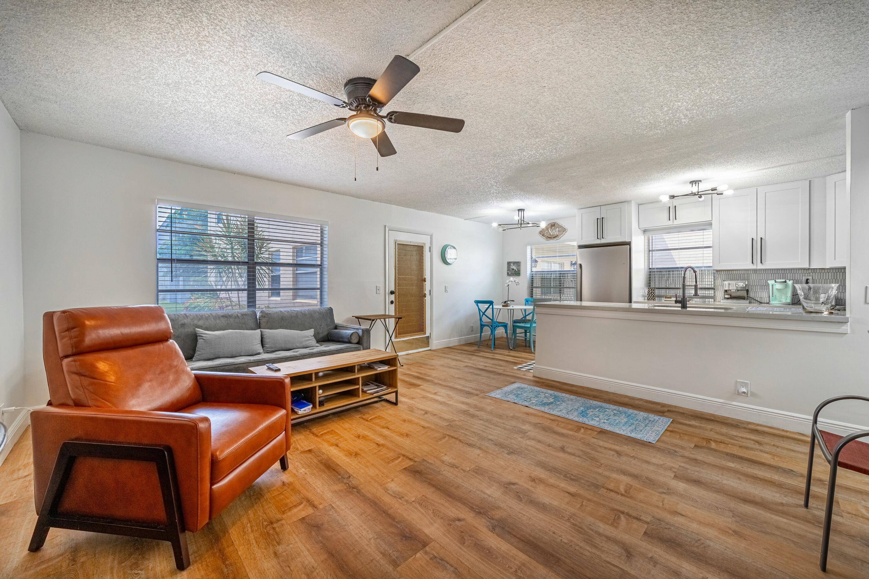 Luxurious 1st Floor Condo, in Delray Beach !