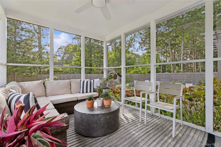 Marketing Text Edit Discover Your East Hampton Sanctuary 1181 Springs Fireplace Rd Experience contemporary Hamptons living at its finest at 1181 Springs Fireplace Road.