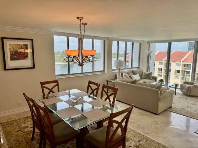 Luxury Waterfront Condo for Lease November to AprilHighland Beach, FL ''Three Miles in Paradise''Escape the cold and indulge in the ultimate coastal lifestyle !