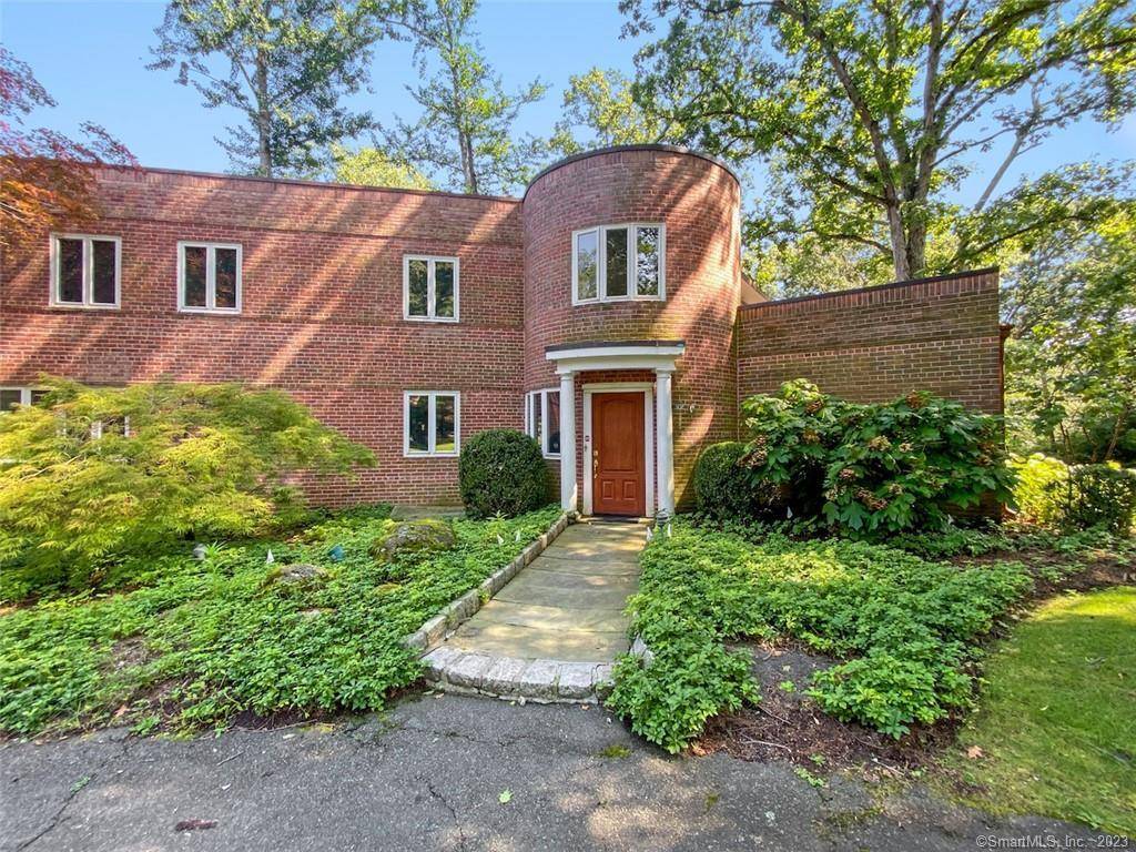 FLEXIBLE LEASE OPTIONS...