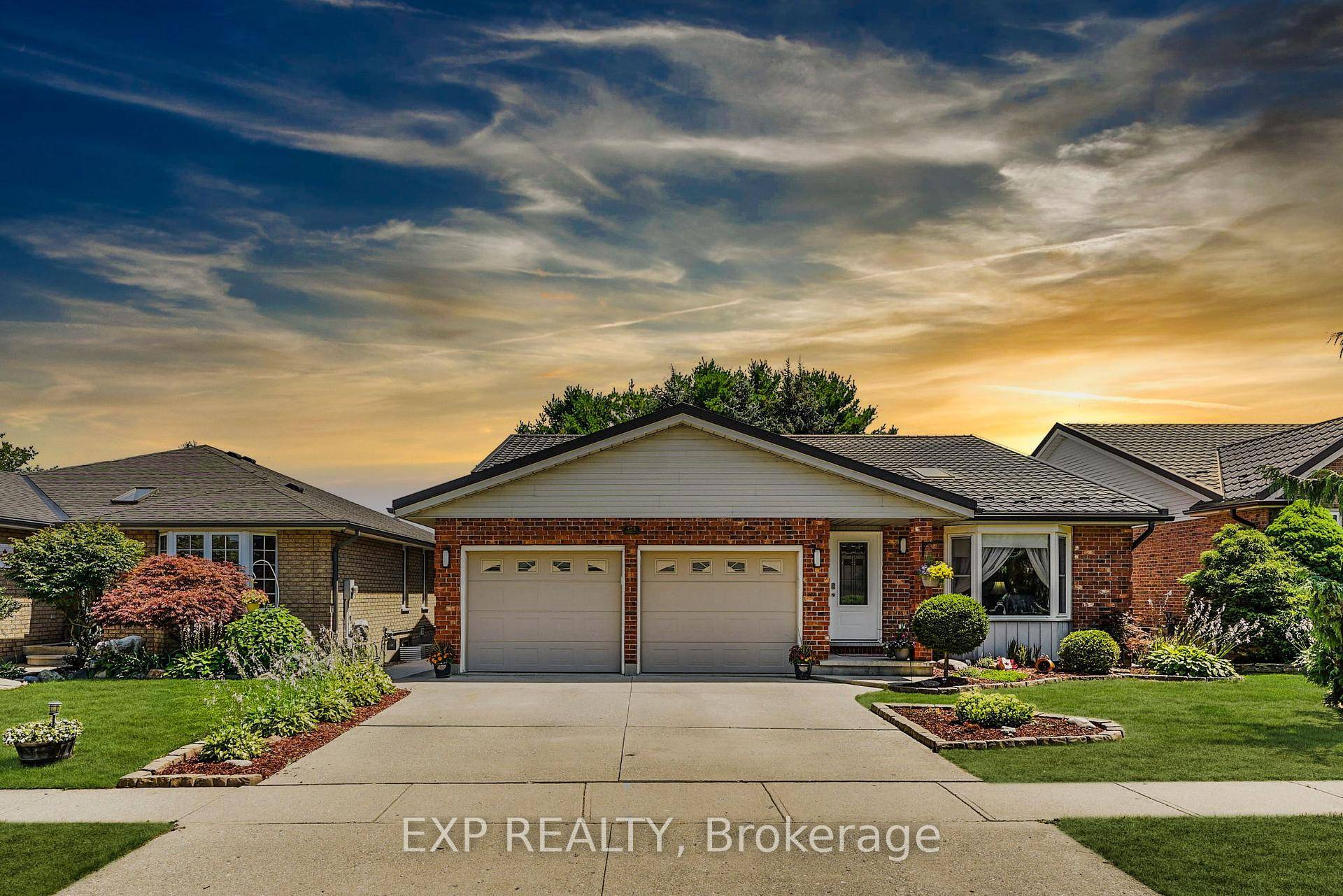 Welcome to 155 John Davies Dr in desirable North Woodstock.