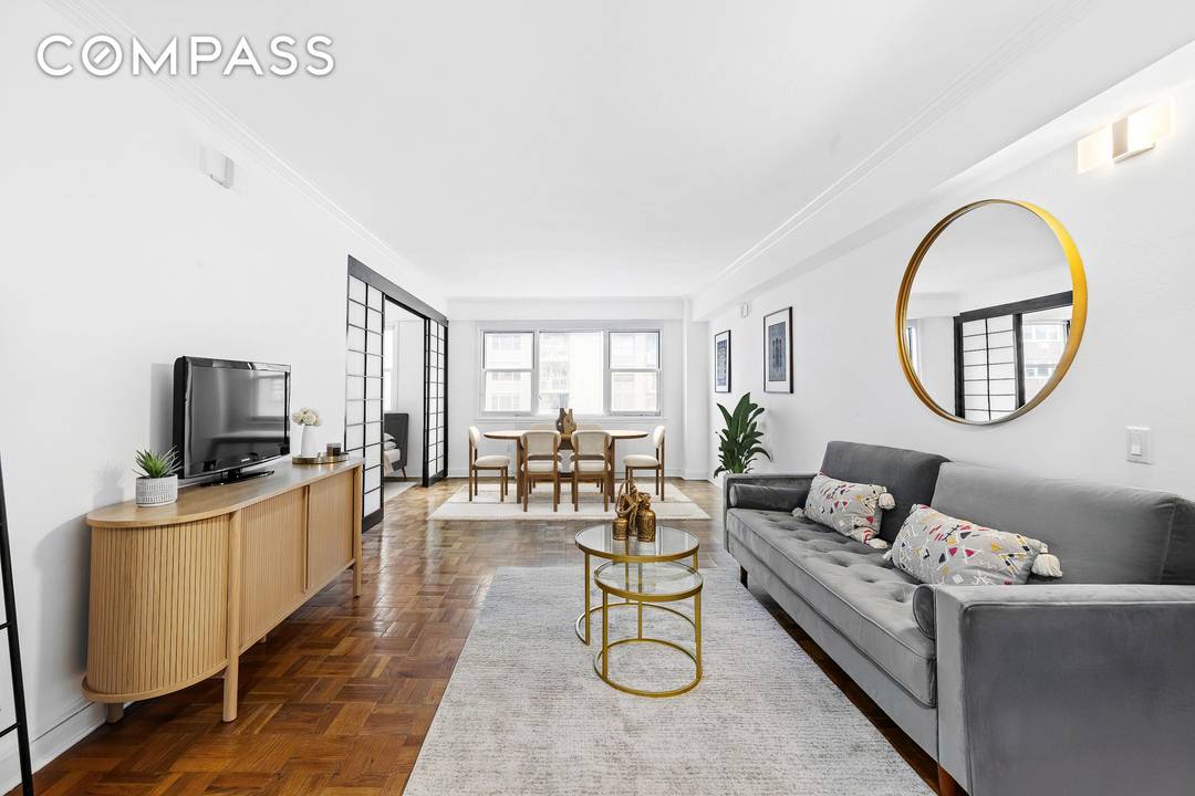 Unit 12A at The Caravelle is a bright and well proportioned one bed, one bath co op offering comfortable living in the heart of the Upper East Side.