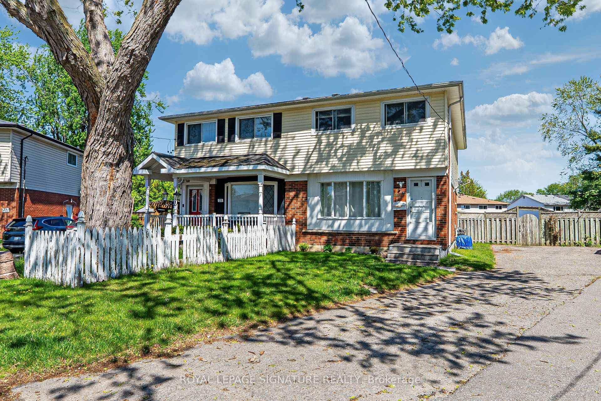 Enjoy home living in this cozy and lovely 4 bedroom, 2 bathroom semi detached on a quiet crescent.