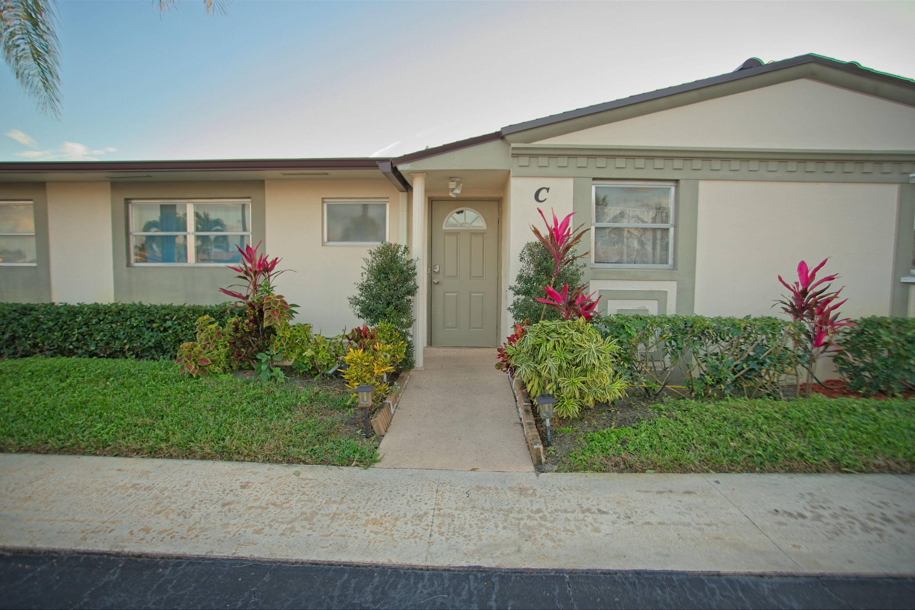 MOTIVATED SELLER. This a 2 bedroom 1 bath designed for 55.