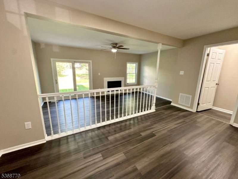 Move In Ready Townhouse in Premier Hillsborough Location !