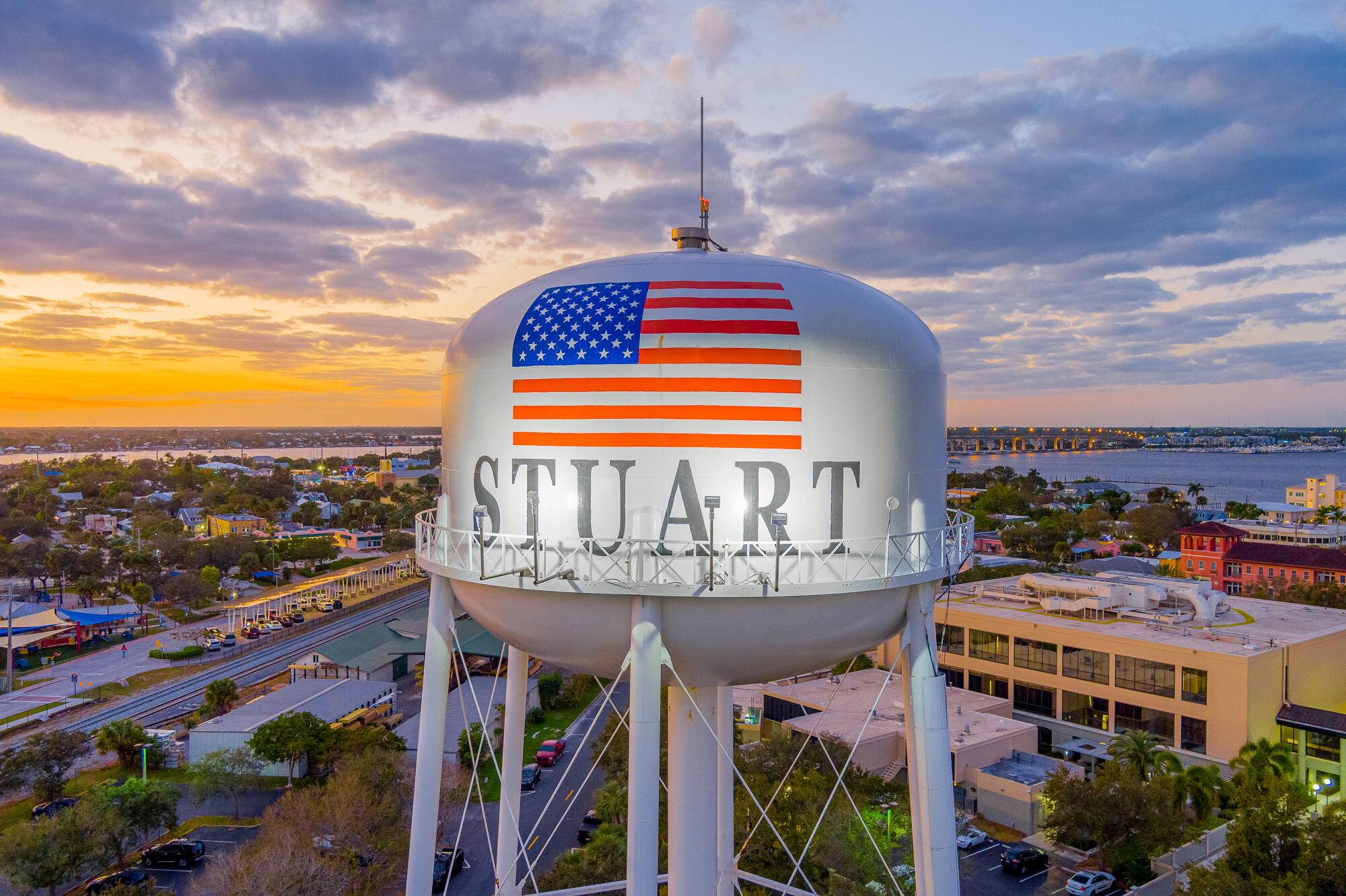 Lease Looking for the perfect office space to elevate your business ?