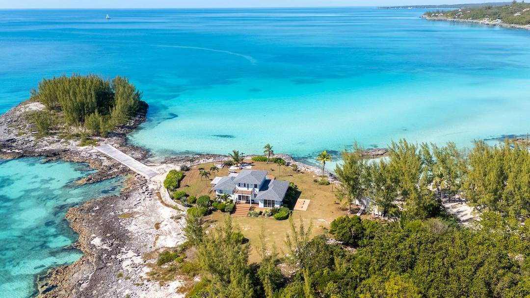 BEACHFRONT ESTATE Single Family Home Eleuthera