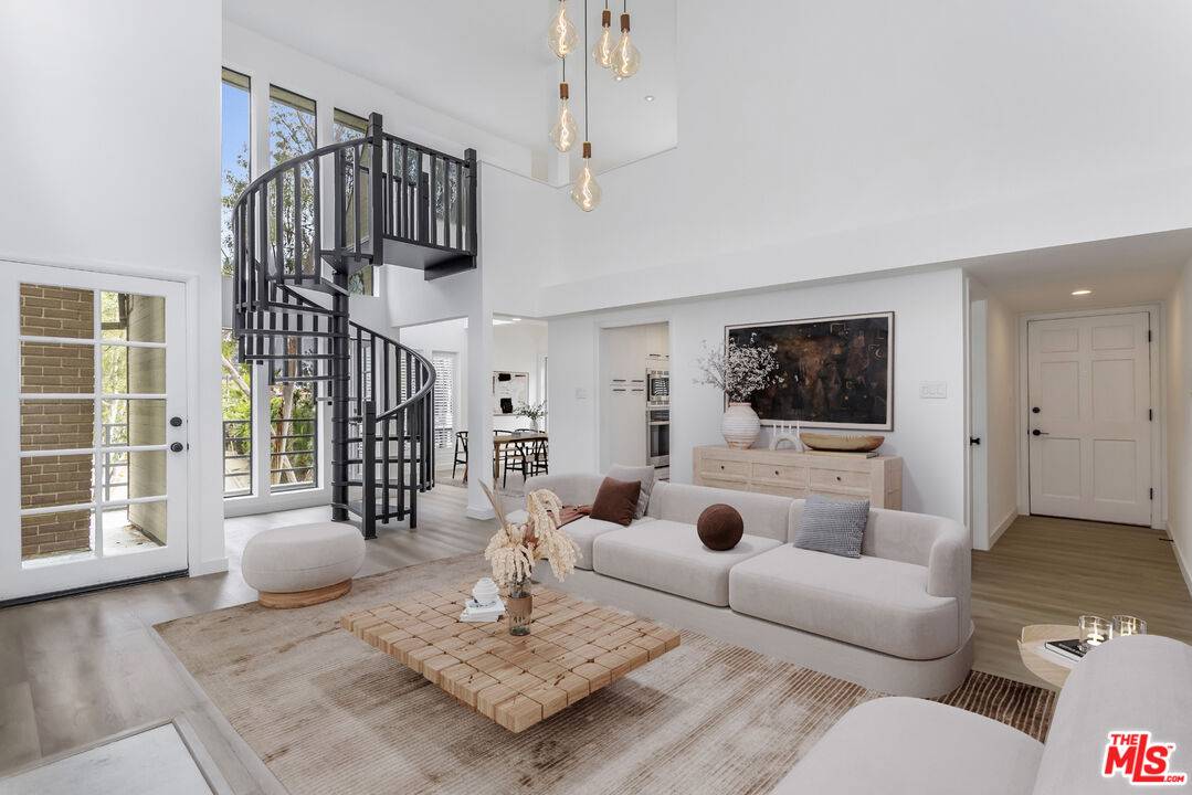 11601   Montana Ave 2BR Brentwood La