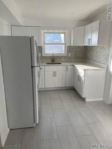 Lovely Apartment very Spacious in a very quite area.