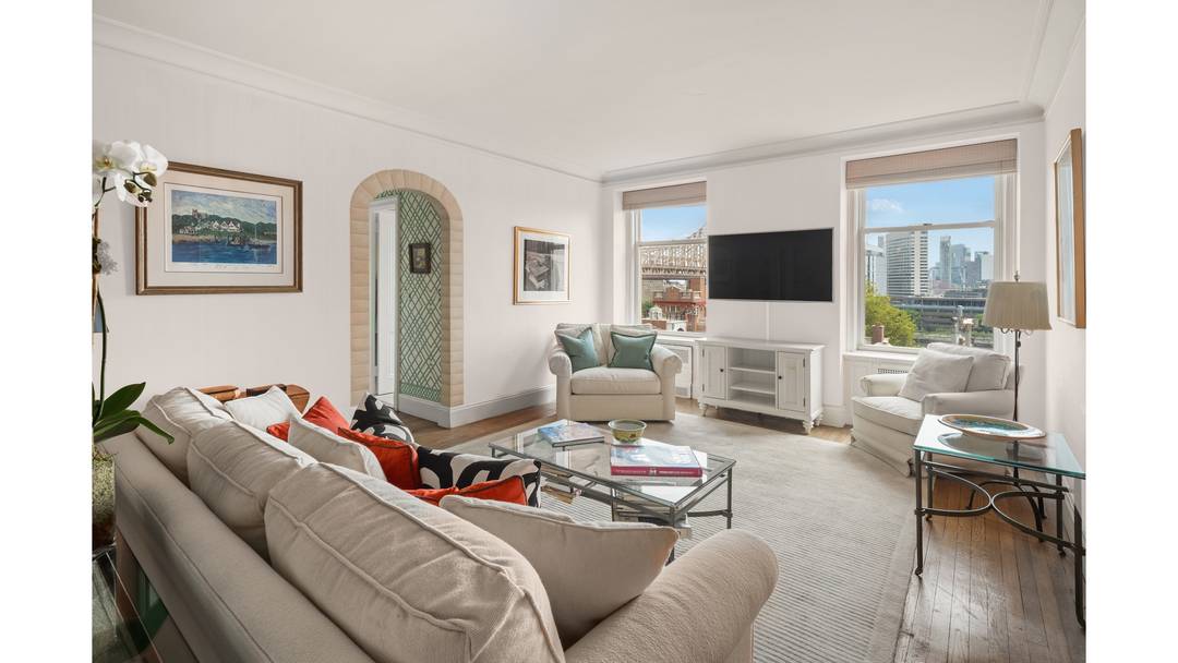 Can Be Combined with Apartment 6 7 to Create a Grand Full Floor Duplex Home with 12 Rooms, 6 Beds and 6 Baths Rare Opportunity Former Kennedy Residence at 4 ...