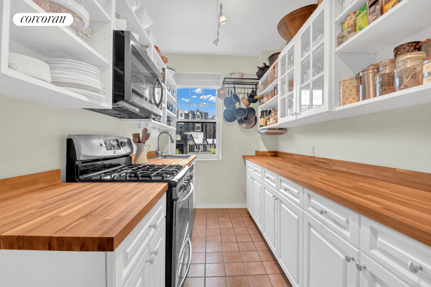 Views, light, and space !