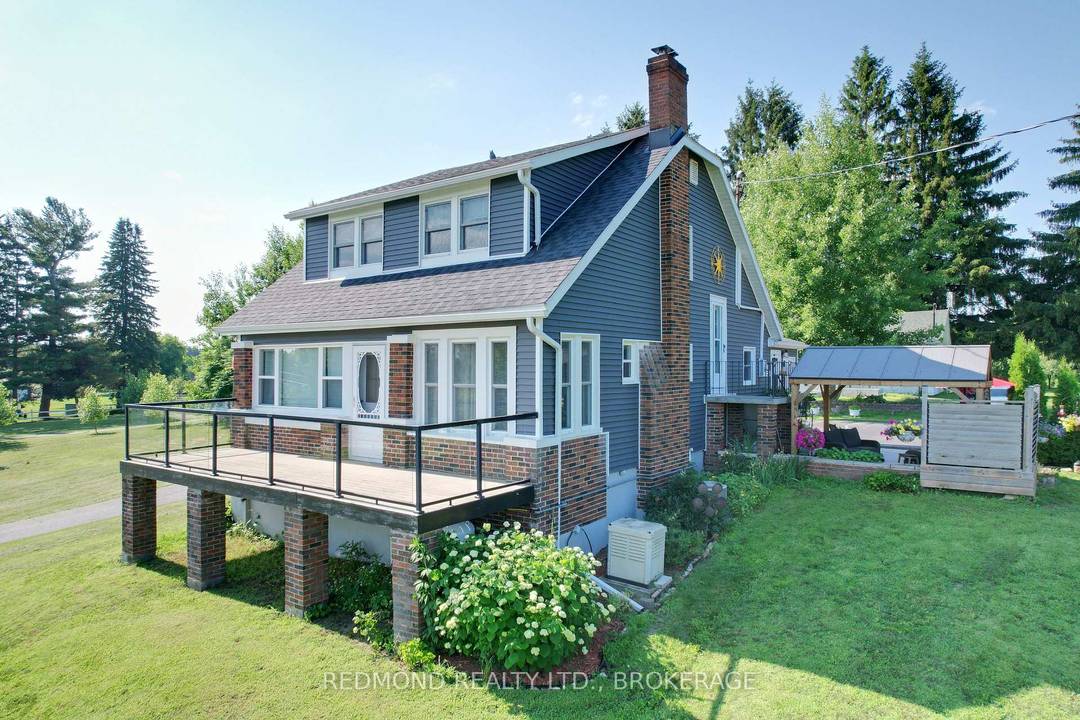 Welcome to Willowbank your private hilltop escape just west of Gananoque, with an easy commute to Kingston along scenic County Road 2.