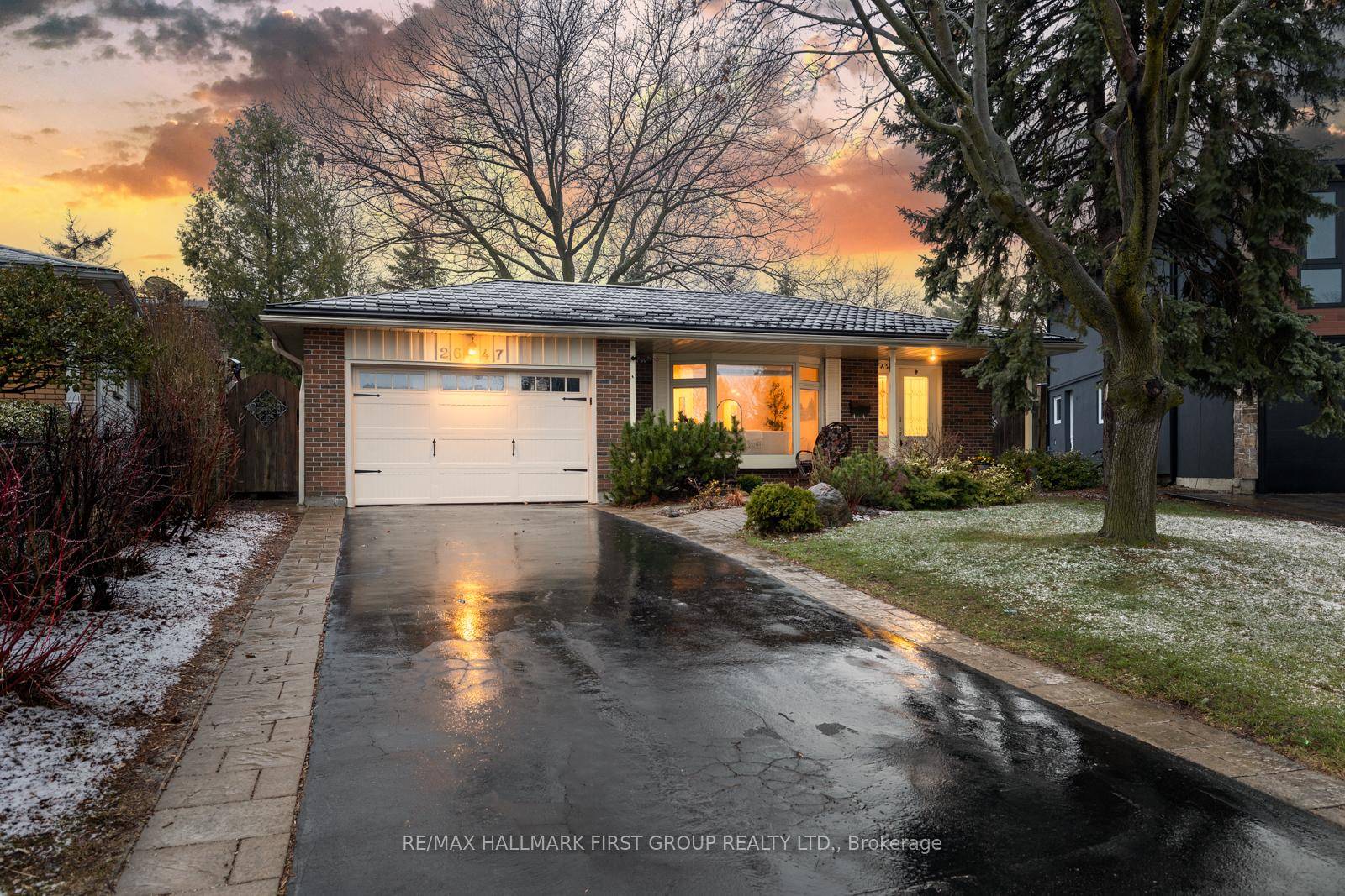 Welcome To This Exceptional Family Home, Nestled On A Premium Pie Shaped Lot In The Sought After Sheridan Homelands Community, Tucked Away On A Quiet, Desirable Crescent.