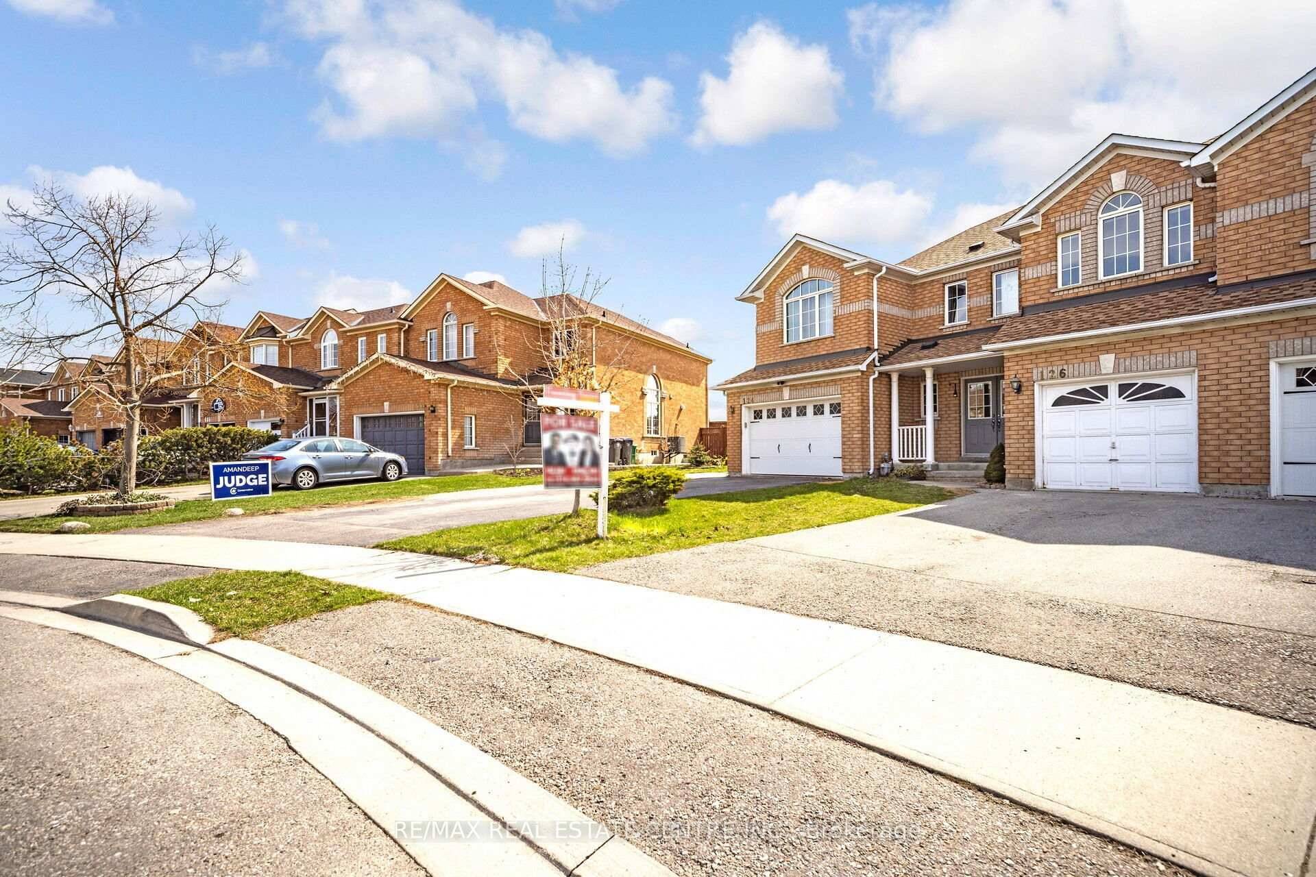 Must See This Upgraded 3 Bedroom, 2 Full Washroom, 2 Storey Freehold Townhouse, Perfectly Located In A High Demand Area Just A 3 Mins.