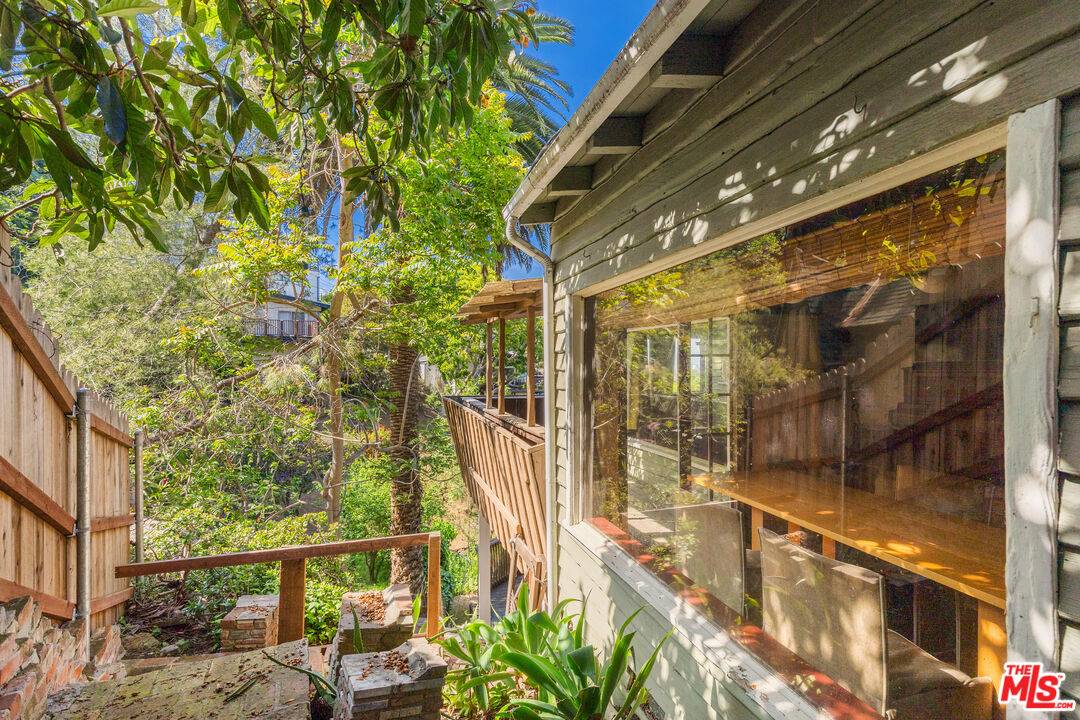 6933   Vanland Trl 3BR Hollywood Hills East La