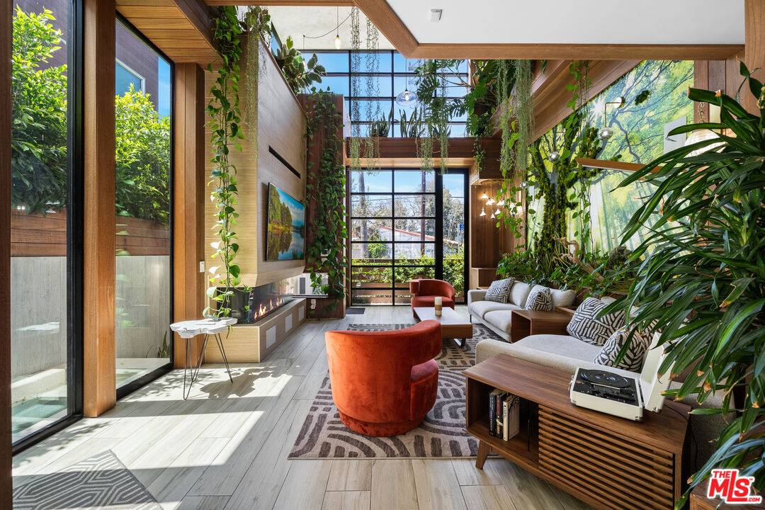 836   California Ave 5BR Marina Del Rey La