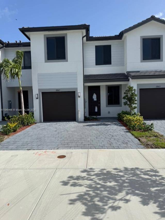 READY TO MOVE IN, NEW CONSTRUCTION, 3 BEDROOMS AND 2.