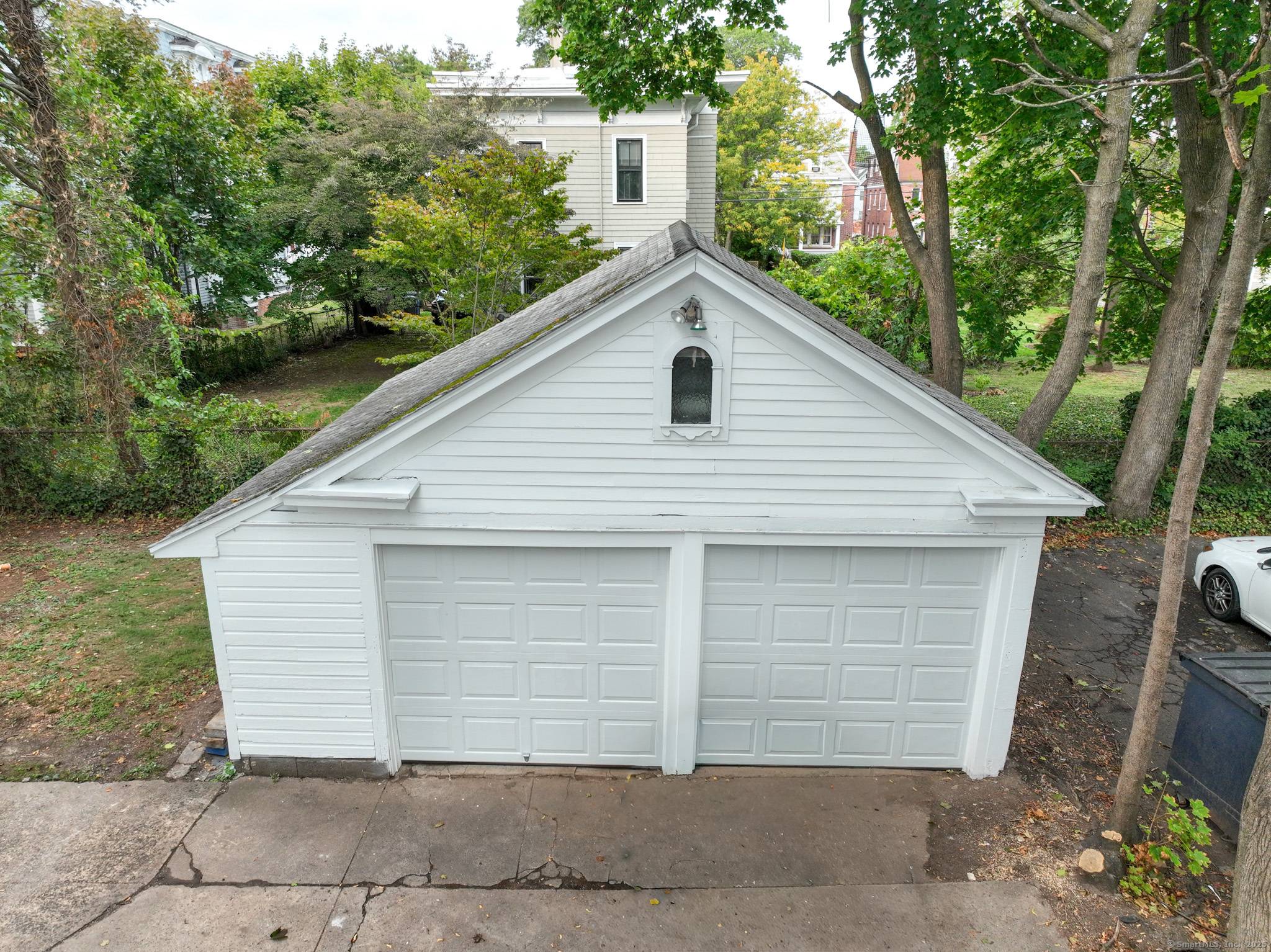 Come and checkout this large and beautiful 3 family home in the heart of New Haven !