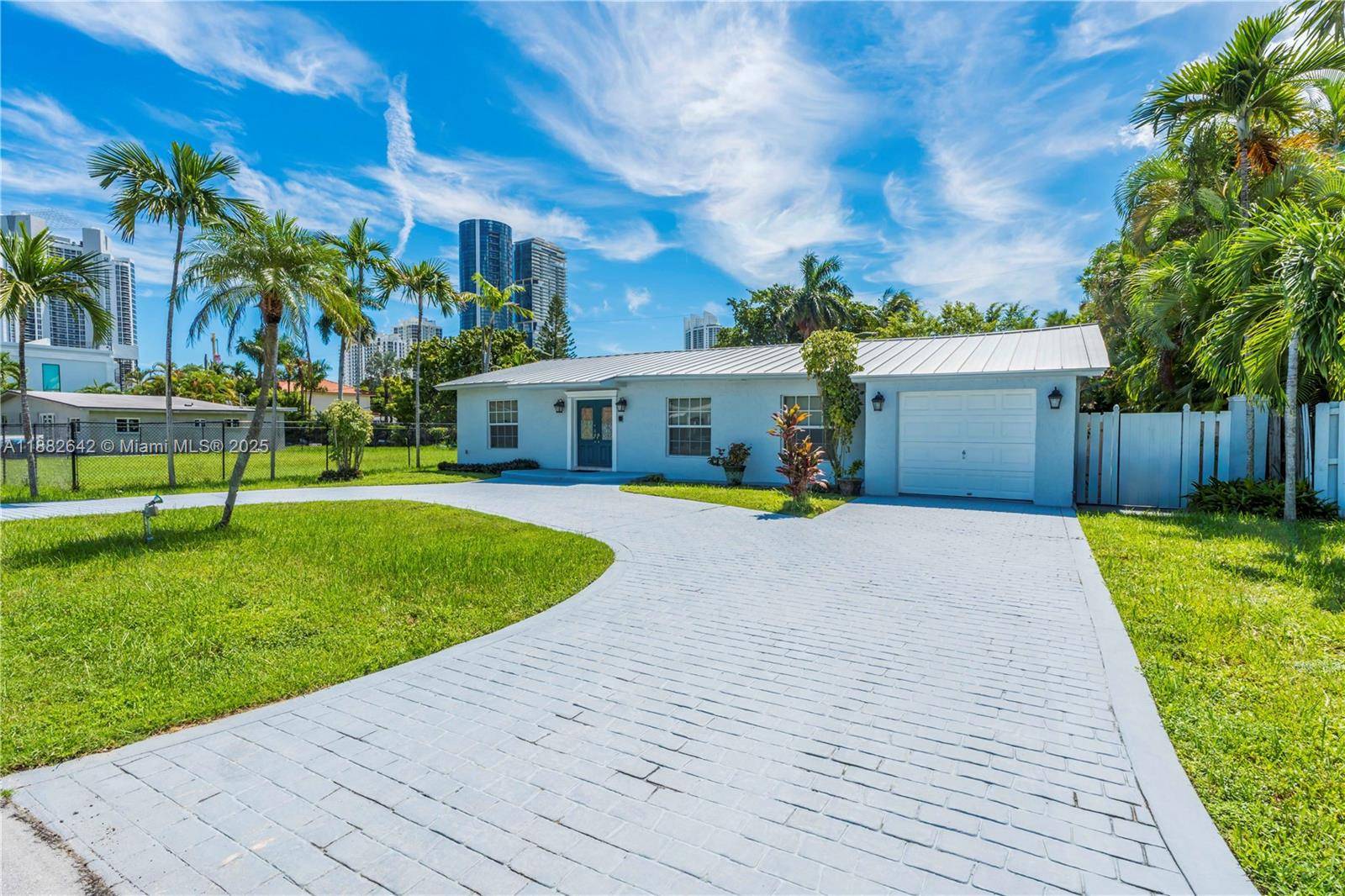 Single family home in good condition in Great Amazing neighborhood of Sunny Isles Beach.
