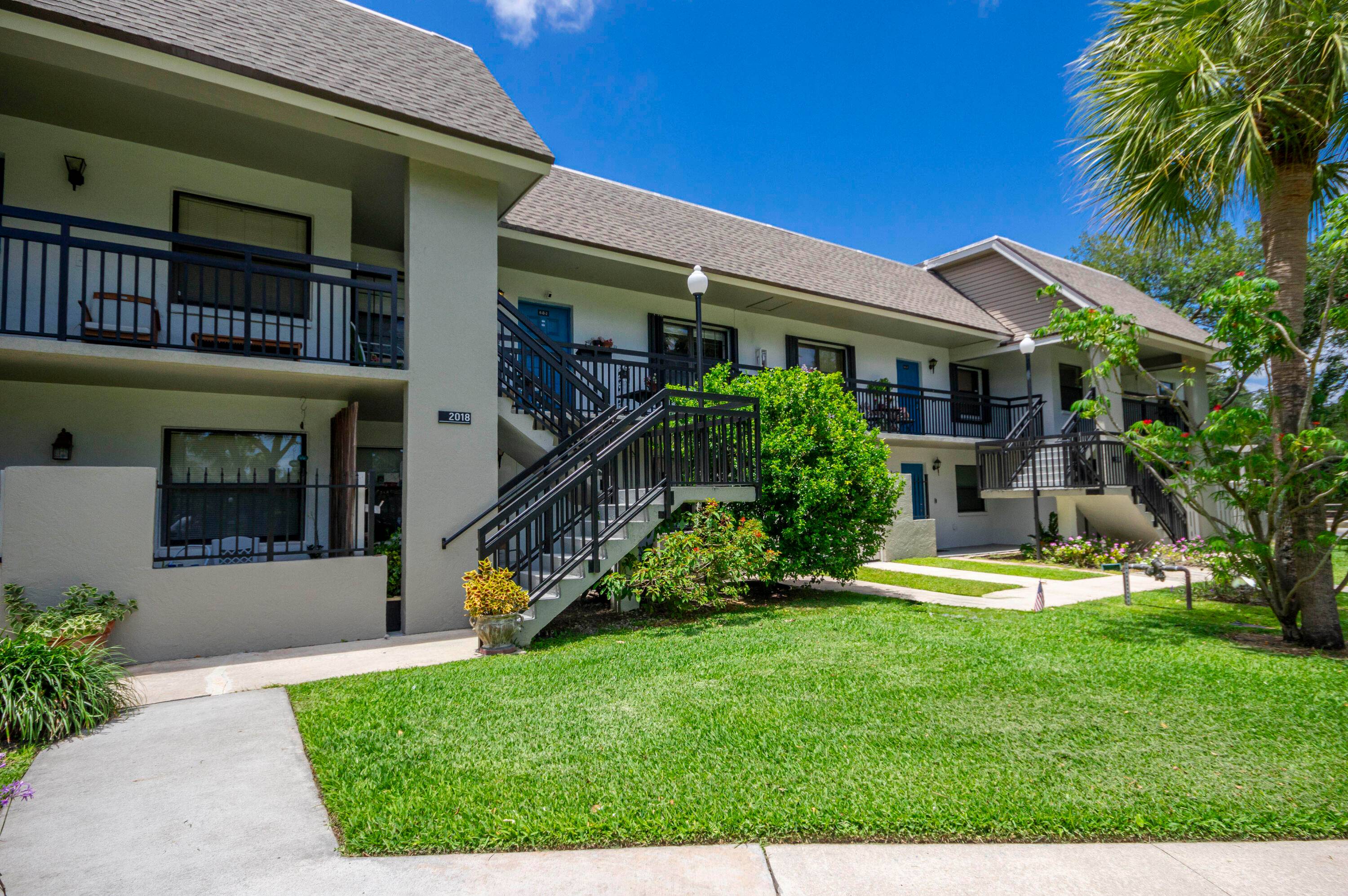 Welcoming and roomy 2 bed, 2 bath condo in the desirable Delray Oaks, an all ages community, Ideally located condo near I 95, minutes from FAU and Lynn University, nestled ...