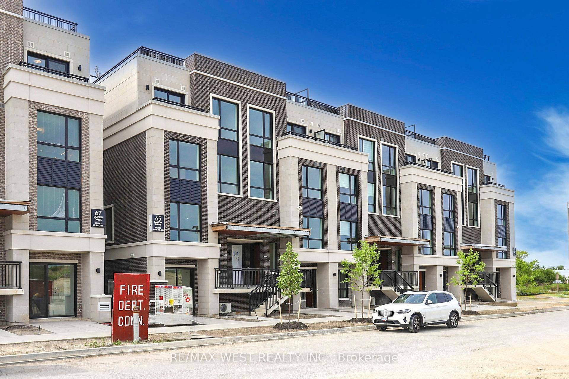 Welcome To The Hill On Bayview !