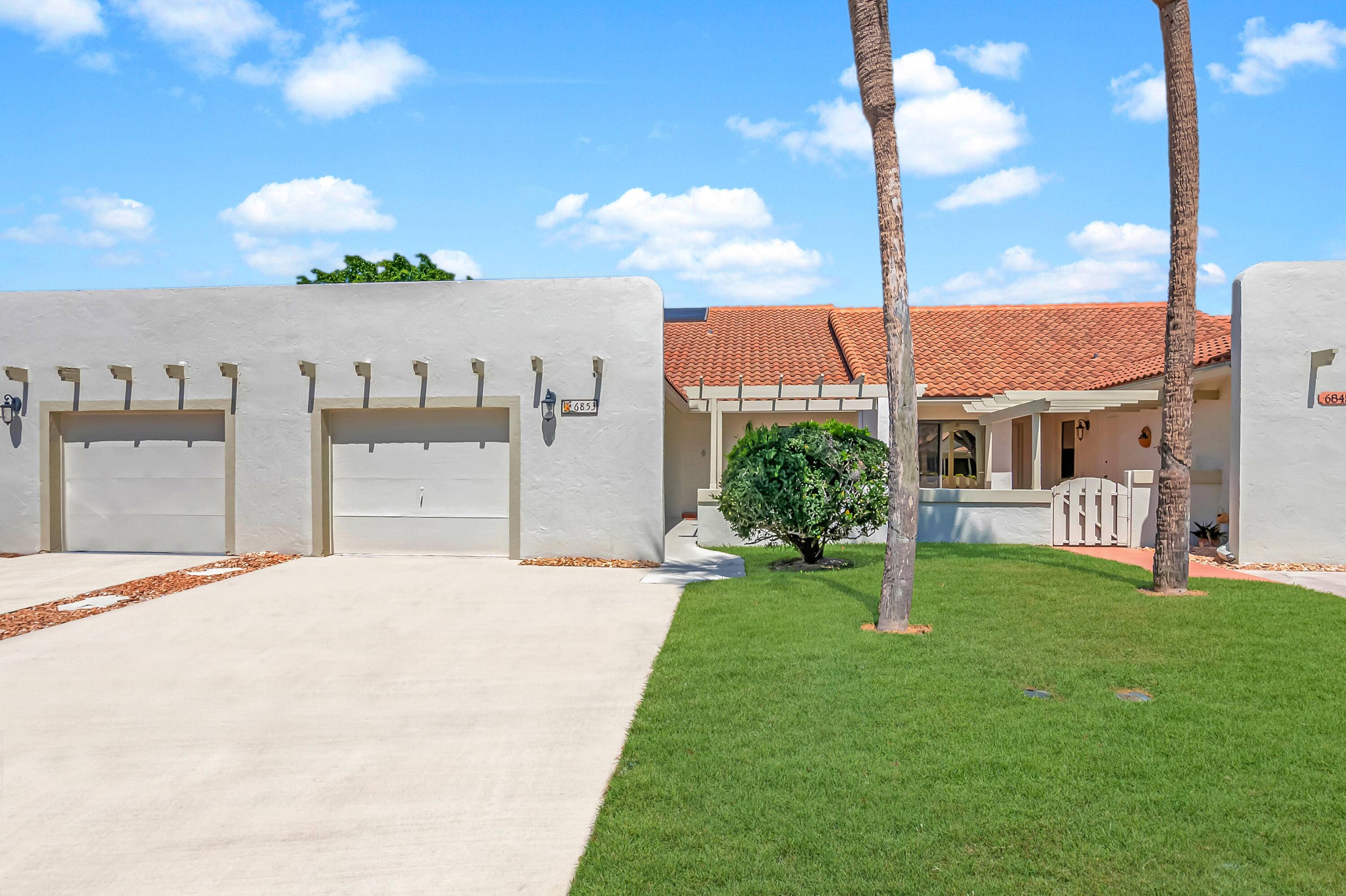 RARE OPPORTUNITY TO OWN THIS 3 2 UPDATED IMMACULATE VILLA WITH NEWER KITCHEN BATH'S.
