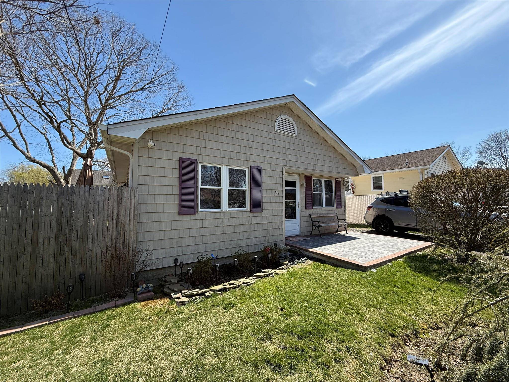 Charming ranch home offering 4 spacious bedrooms, a full bathroom, a bright kitchen, and a cozy dining room.