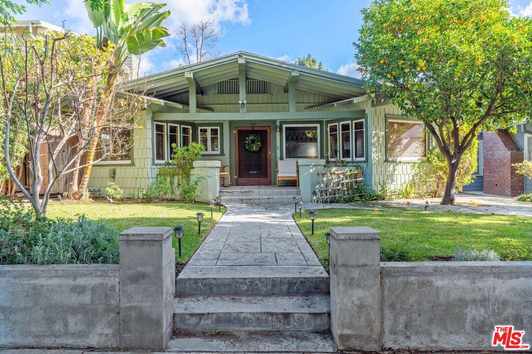 1550  N Sierra Bonita AVE 3BR Hollywood Hills East La