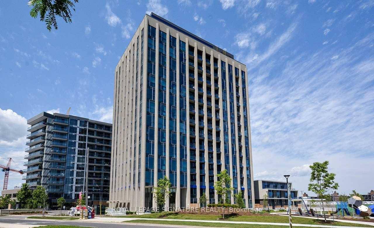 Welcome To Luxury Corner Penthouse At Liv Lofts Shops At Don Mills.