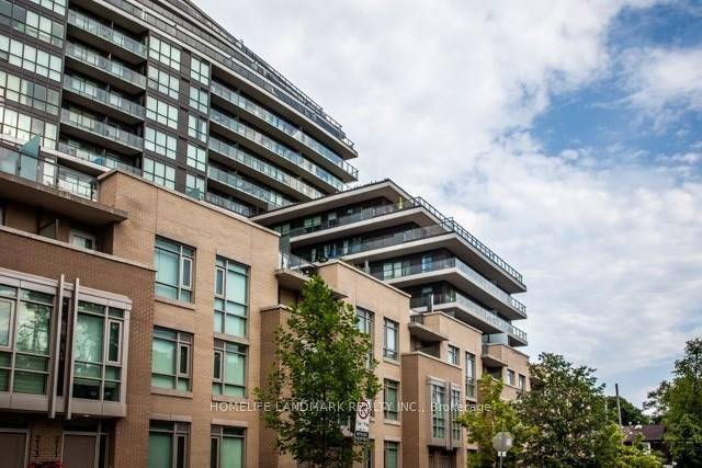 Beautiful Condo At Yonge amp ; Eglinton.