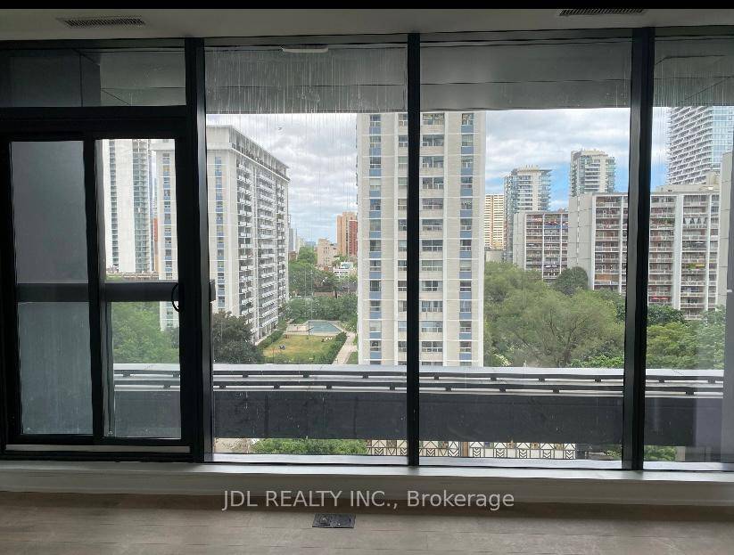 0 5 Year New Condo, 363 Sqft.