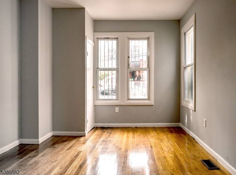 Photos and Video Coming Soon Designed to meet the needs of both homeowners and investors, this inviting property features a generous, open layout with soaring ceilings, a fully finished basement ...