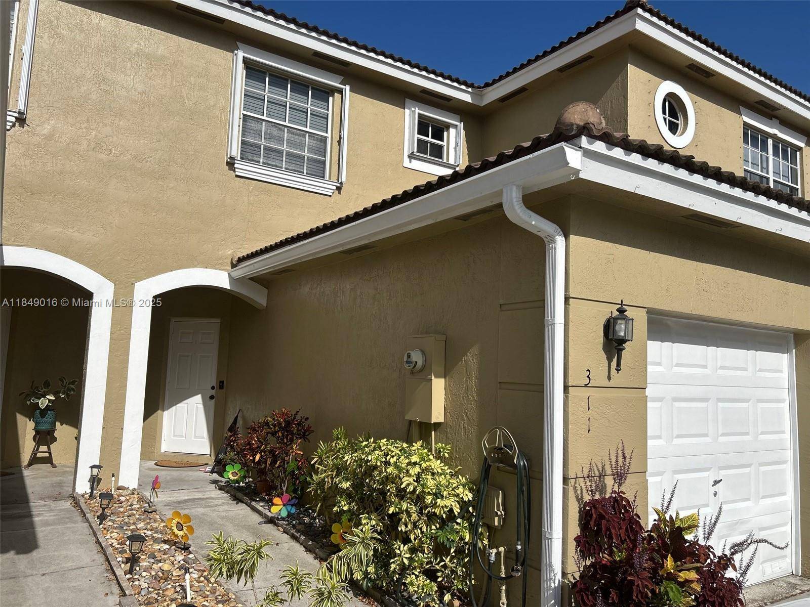 Pelican Pointe. This sought after oasis in the heart of Pembroke Pines because of its location, low maintenance fees and its well kept appearance is in high demand.