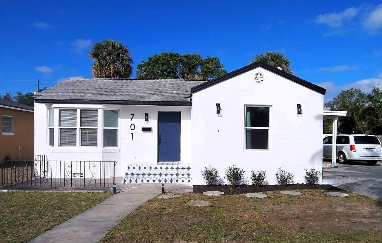 Beautiful home on. 21 acres with no HOA !