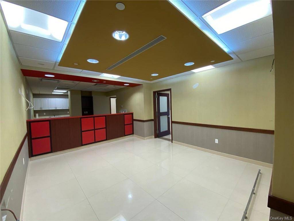 Contact Agent Lisa Tsang 212 966 3686 SERHANT Property Overview Address 38 25 Main Street, Unit 6i, Flushing, NY 11354 Type Professional Office Condominium at Queens Crossing Size Approximately 1, ...
