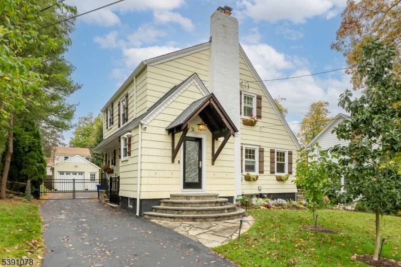 Amazing home in top location, walk to schools, NYC transportation and downtown Chatham !