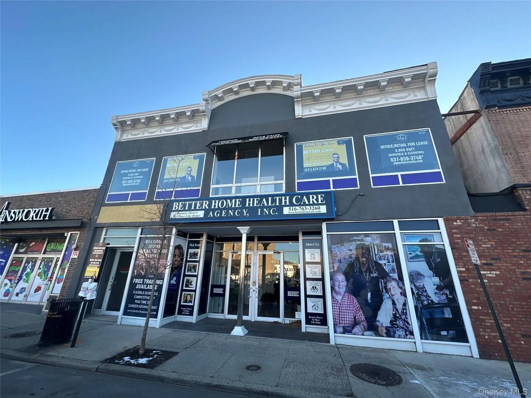 5000 Sq Ft of Retail Office space available in the heart of Rockville Centre across from the Chase Bank and has thousands of cars drive by on the daily.