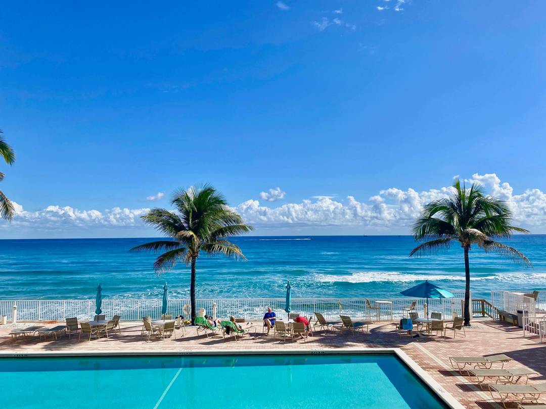 Direct Ocean Views ! 3 Bedroom 2 Bath, renovated unit available for this season.