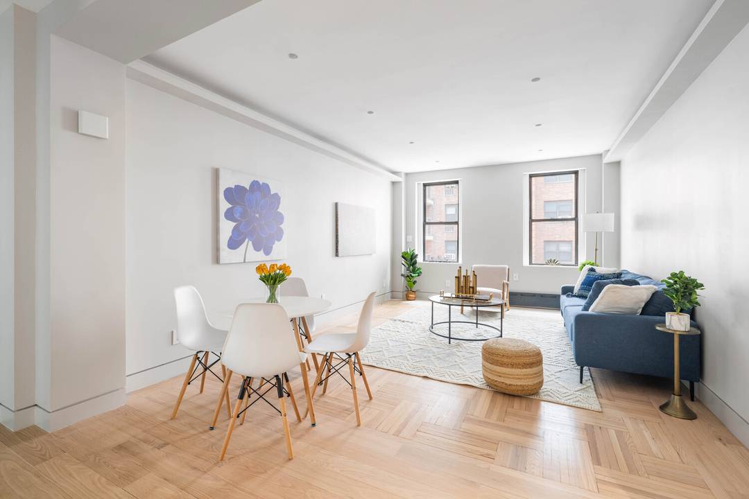 Sponsor Unit Welcome home to Apartment B31, a stunningly renovated one bedroom, one bathroom home at The Crillon Court, a pre war, doorman condominium in the Audubon Park Historic District.
