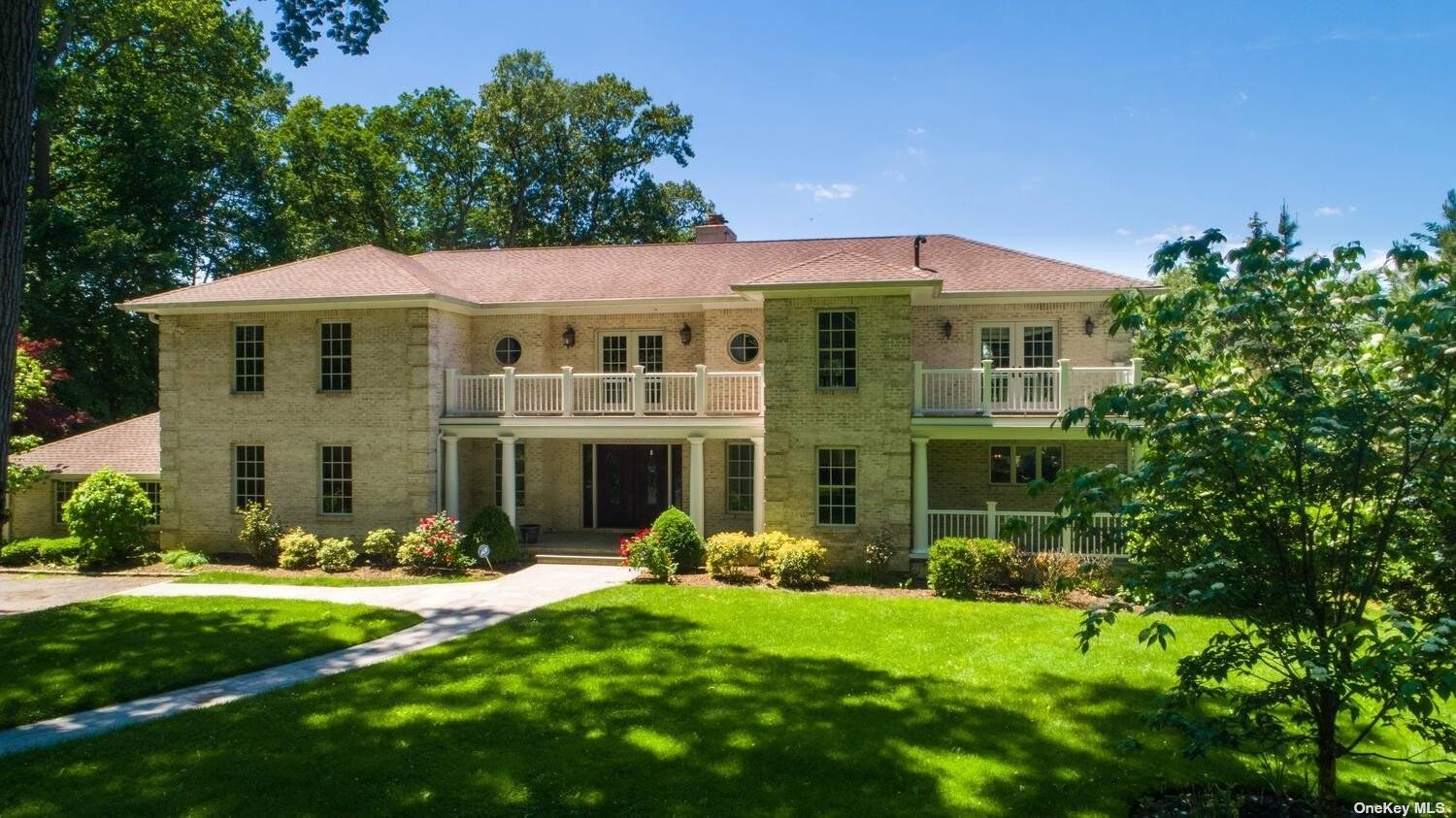 Looking for a spectacular place to entertain family amp ; friends ?