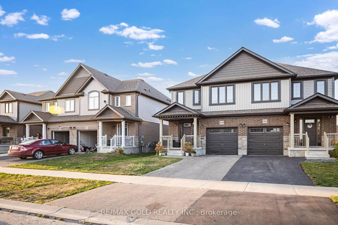 For Lease Beautiful 3 Bedroom Semi Detached Home in a Family Friendly NeighbourhoodWelcome to this beautifully designed semi detached home offering 3 spacious bedrooms and 3 bathrooms, perfectly located in ...