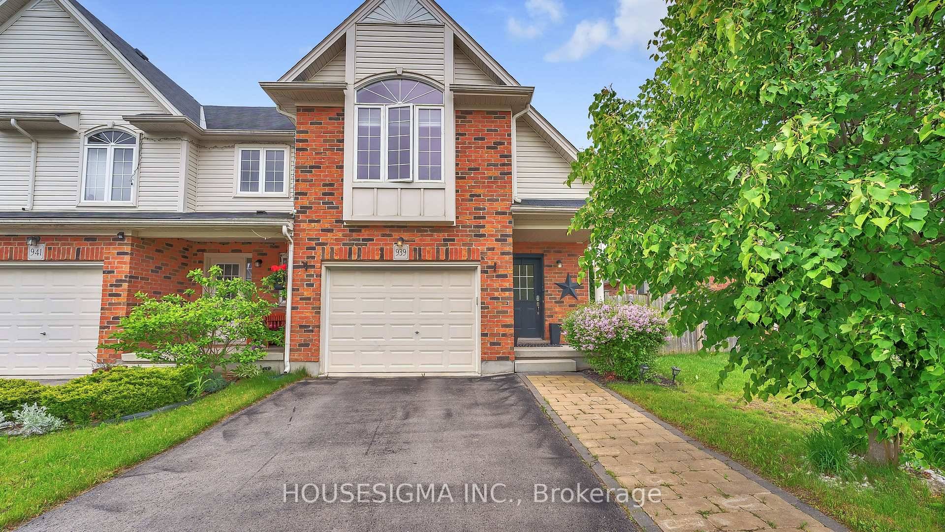 Built in 2016, this beautifully maintained end unit FREEHOLD townhome offers the perfect blend of comfort, privacy, and low maintenance living with NO CONDO FEES.