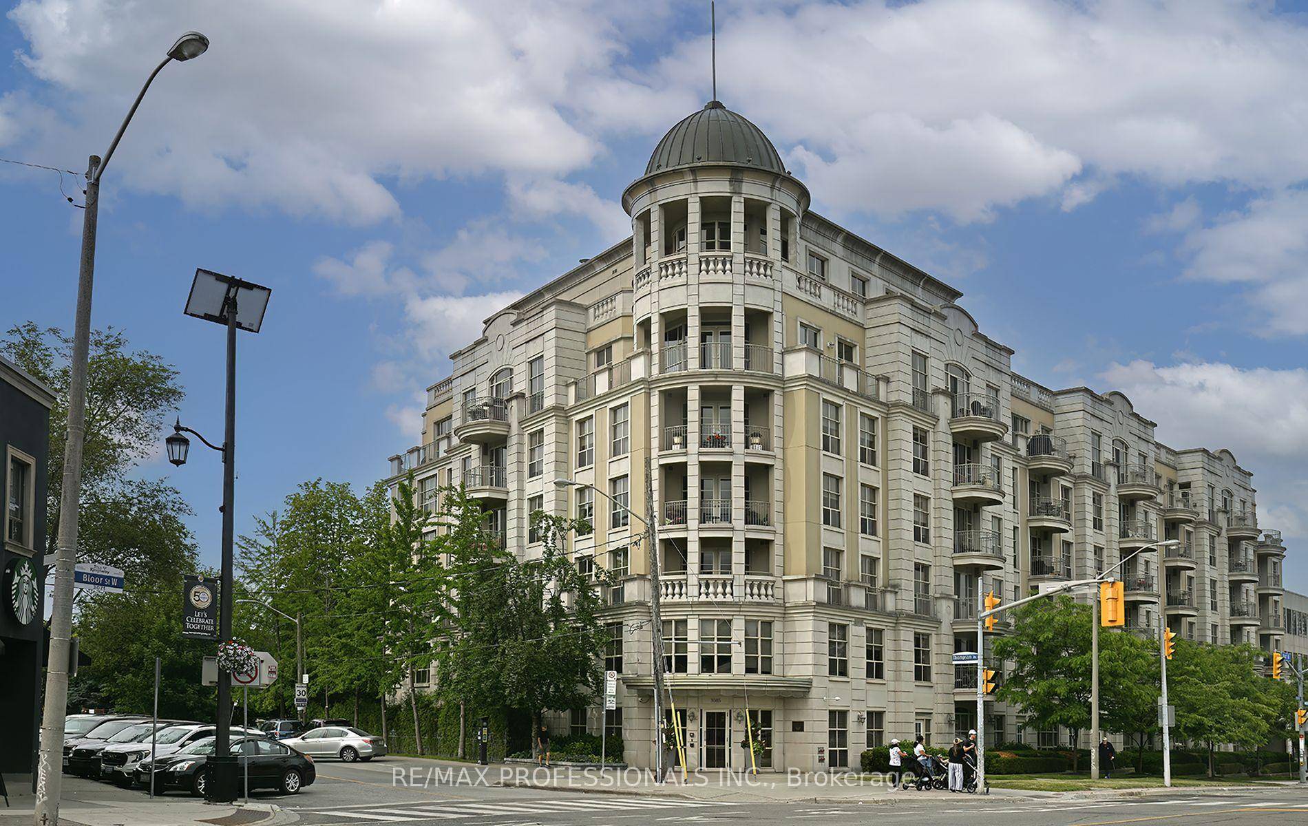 The Avonhurst Suite in The Montgomery's coveted boutique building in the heart of The Kingsway.