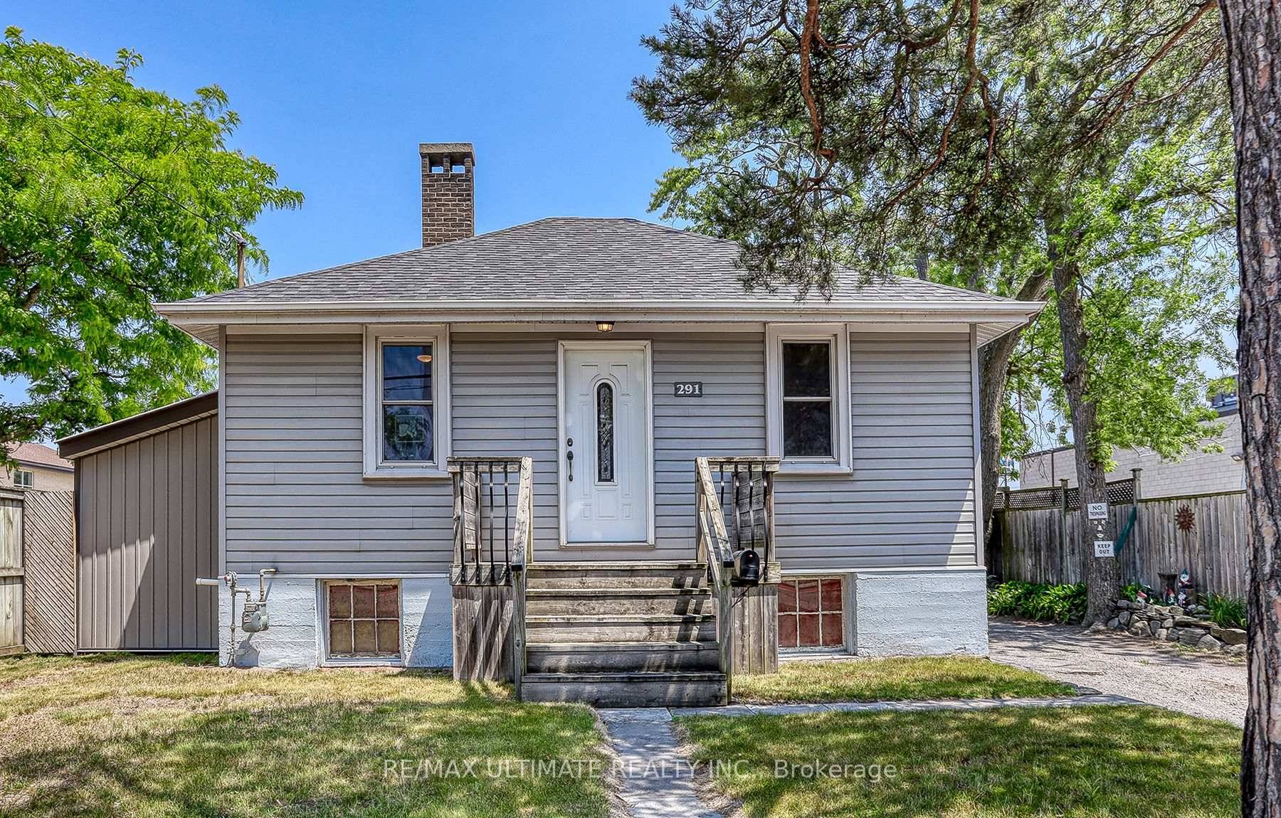 A Rare Find Immaculate Property with Residential amp ; Commercial Zoning !