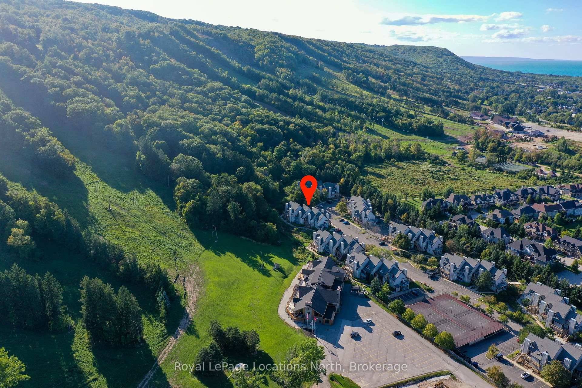 Welcome to Unit 816 at North Creek Resort a studio loft with fantastic VIEWS OF THE SKI HILL.
