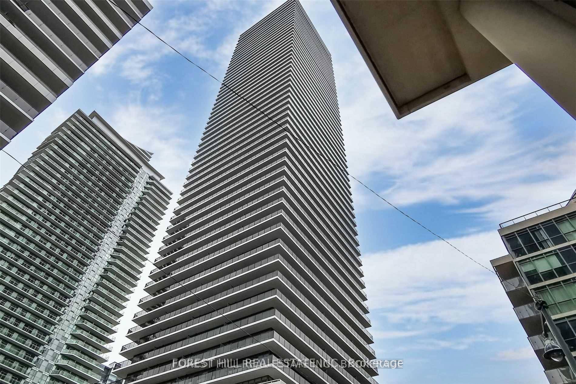 End Unit Waterfront Living At Its Finest.